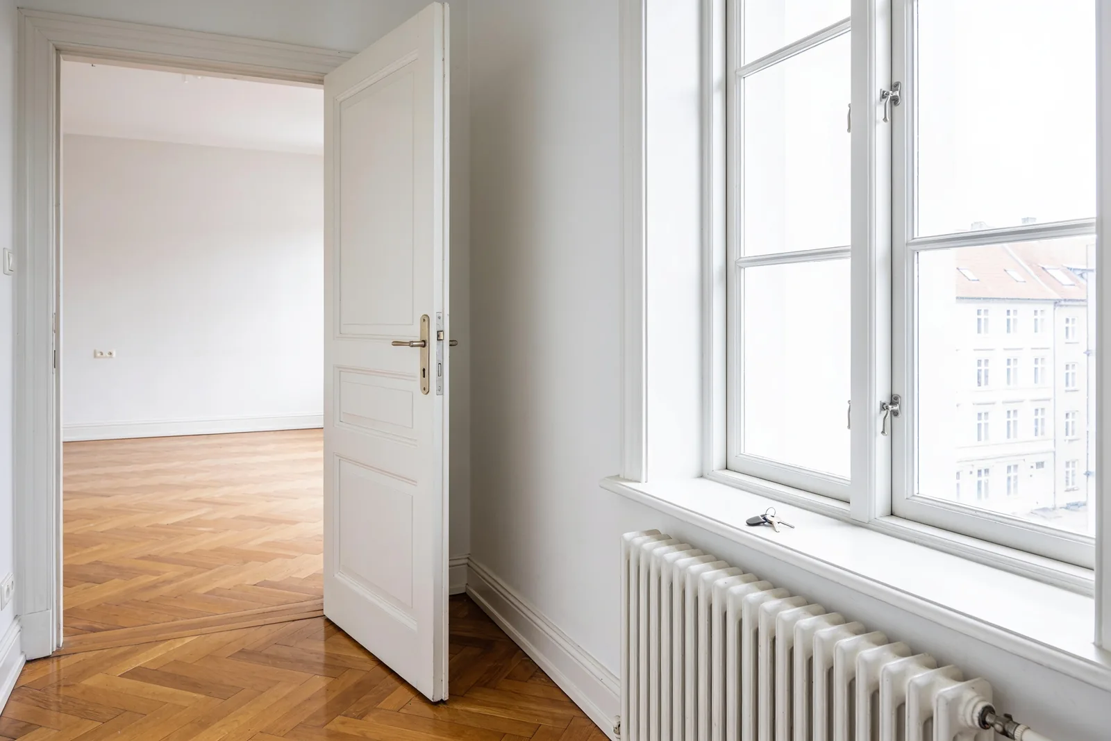 Nøglen ligger klar i tømt og rengjort lejemål inden aflevering til udlejer